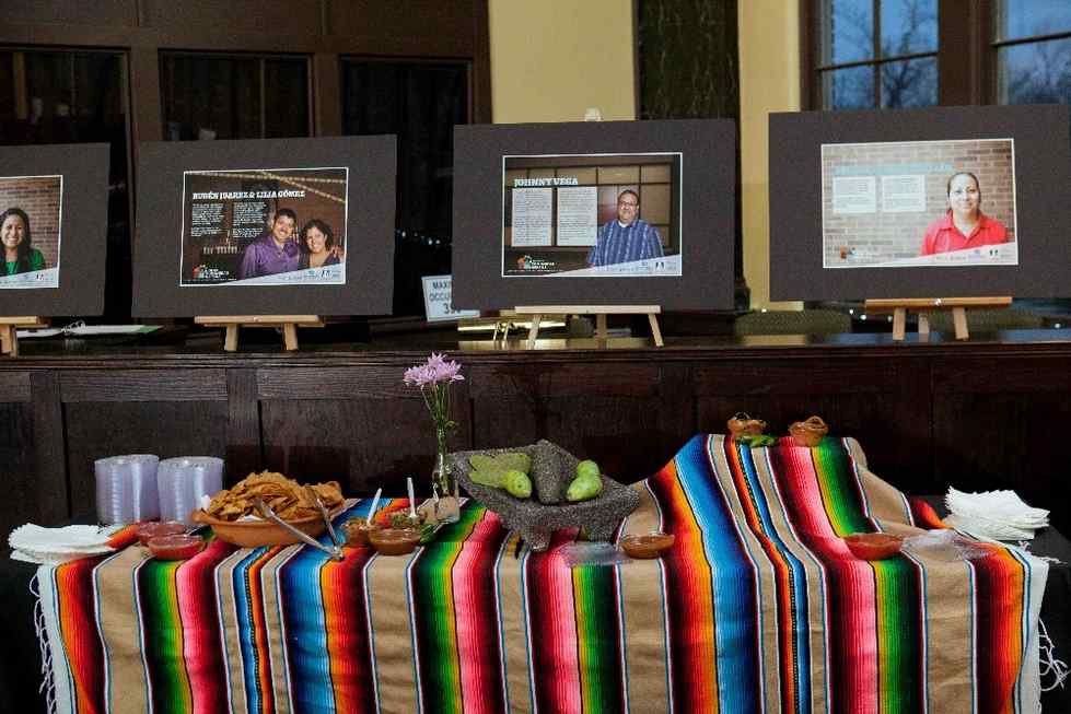 Nuestra Comunidad Hispana